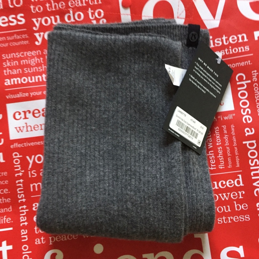 NWT LULULEMON CONTROL THE COLD CASHMERE SCARF GRAY - Picture 2 of 6